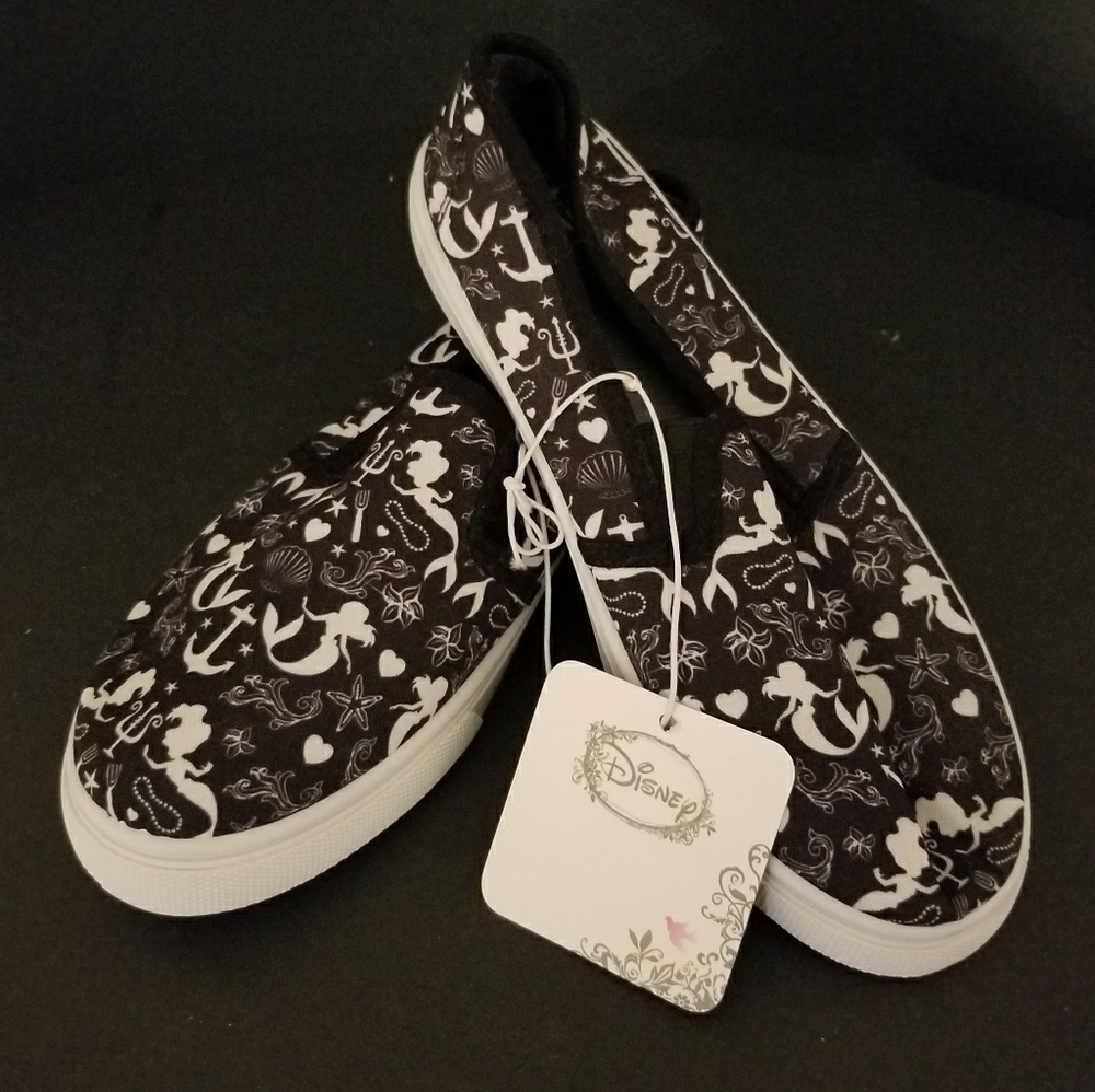 Disney Little Mermaid slip-on sneaker (Women7)
